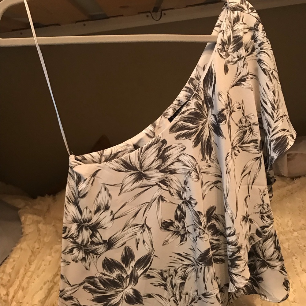 One shoulder blouse